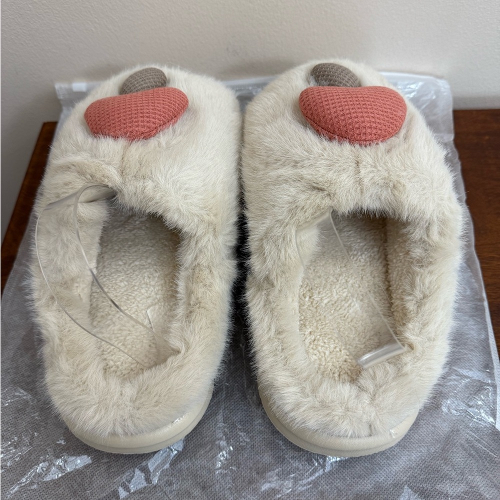 NEW Mushroom puffy appliqué fuzzy plush cream tan faux fur slippers size 7/8 - Picture 7 of 10